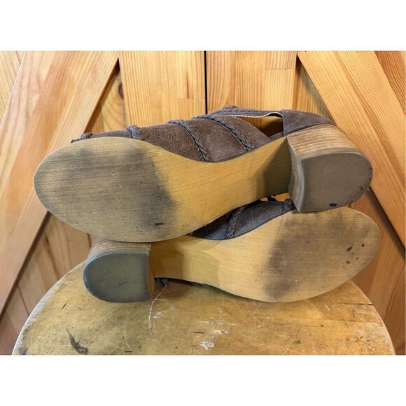 Not Rated Strappy Heeled Sandal Boots 10 Faux Suede Brown Block Heel Back Zip - Picture 7 of 8